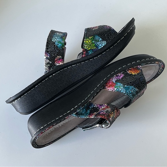 Alegria Karmen Bubblish Two Straps Metallic Rainbow Butterfly Sandals Size 11.5 - Picture 12 of 15